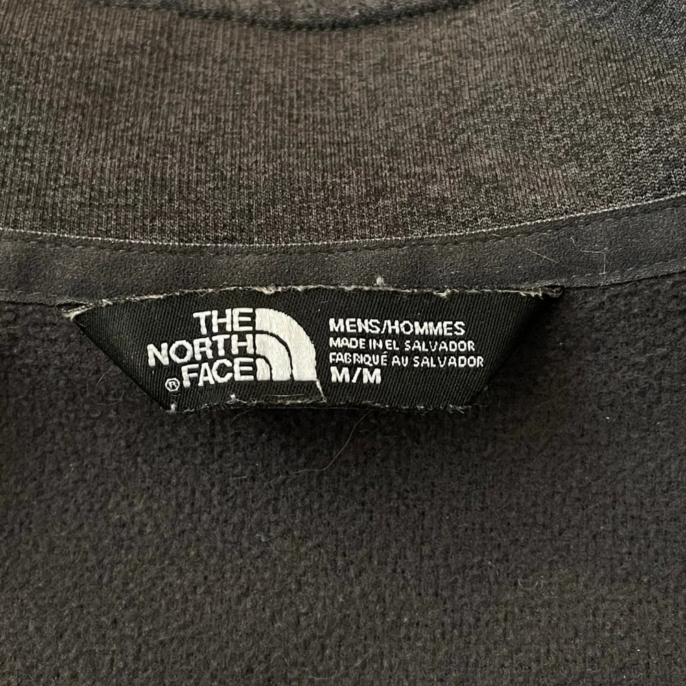 The North Face Men's M/M‎ Charcoal Grey Fleece 1/4 Zip Pullover Sweater